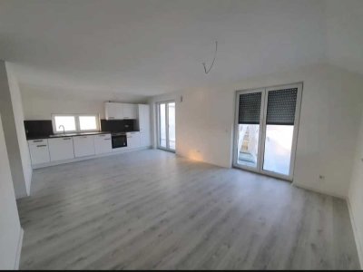 Neuwertige 2-Zimmer-Wohnung mit EBK und großem Balkon in Aalen