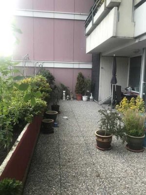 große 2,5 Zimmer Wohnung mit großer Terrasse, Pool und Sauna - barrierefrei