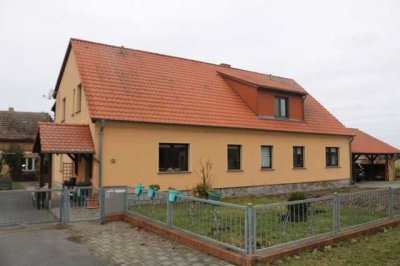 Tolle 2-Raumwohnung im 3- Familienhaus mit Einbauküche