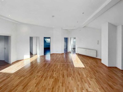 Lichtdurchflutete Dachgeschosswohnung mit tollem Blick über Dresden