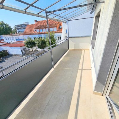 Neu Renoviert! Großzügige 2 Zimmerwohnung mit Balkon + Einbauküche - zentral in Hanau