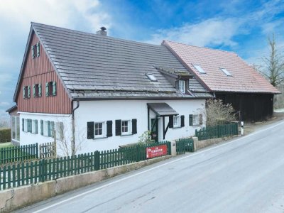 Großzügiges, ehemaliges Bauernhaus mit Wintergarten, Scheune und traumhaftem Fernblick!