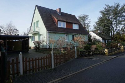 Dies oder keins ... Großes Familiendomizil mit ca. 159 m² Wfl. + Wintergarten auf 960 m² Grdst.