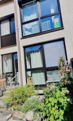 Familienfreundliches 5-Zimmer-Reihenhaus in Friedrichsdorfer Bestlage (von Privat)