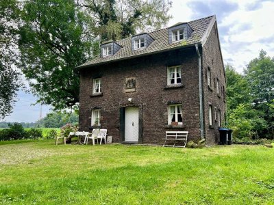 **Reserviert** Historisches Einfamilienhaus mit großzügigem Grundstück in Alleinlage von Kirchhellen