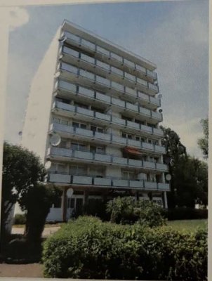 Vollständig renovierte 2-Zimmer-Wohnung mit Balkon und Einbauküche in Gaggenau