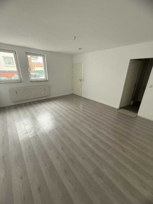 460€, 32m², 1 Zimmer/ Küche/Bad mit Dusche