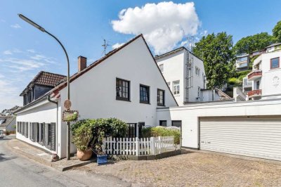 Im Herzen des Treppenviertels: Ebenerdige Wohnung mit Garage