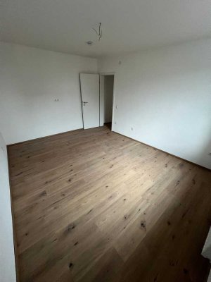 Erstbezug nach Sanierung: freundliche 3-Zimmer-EG-Wohnung in Duisburg