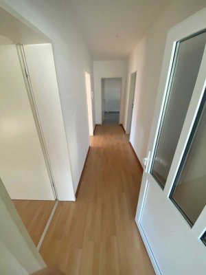 3,5 ZKB EG-Wohnung mit Balkon und Terrasse in Trier-Igel