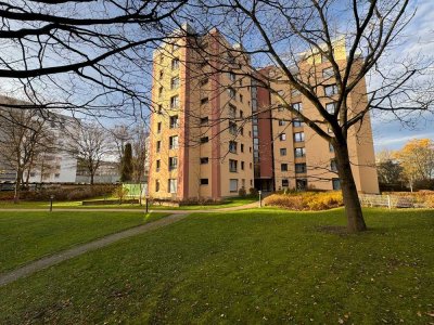 Großzügige 3,5-Zimmer-Wohnung mit Balkon, zwei Bädern und viel Potenzial in gepflegter Wohnanlage!