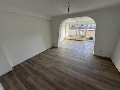 Kernsanierte 2-Zimmer Erdgeschosswohnung mit Terrasse