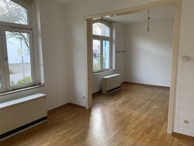 großzügige und helle 3,5 Zimmer Wohnung mit Gemeinschaftsgarten