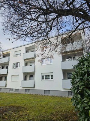 Angenehmes Wohnen in guter Lage in 2 ZKB+Balkon+Keller 1 Carportplatz