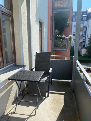 Gut geschnittene 3 Zimmer Wohnung mit Balkon und Stellplatz