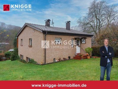 +++ 3199 - Einfamilienhaus in ruhiger Lage mit 652 m² Grundstück und Doppelgarage +++