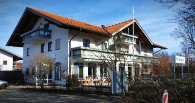 Charmante 2-Zi.-DG Wohnung, Süd- und Westbalkon, Bergblick