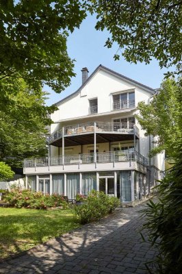 Wohnen am Aaper Wald: 5-Raum-Master-Maisonette + Garten. 2 Bäder. Parkett. EBK. Doppelgarage.