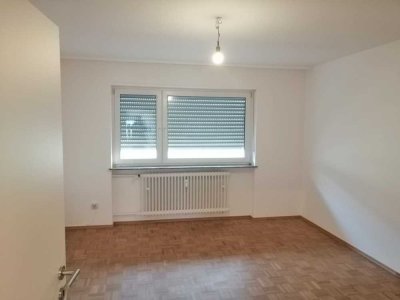 Attraktive Traumwohnung - ganz frisch renoviert, in Bahnhofsnähe!