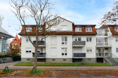 Kompaktes Singel-Apartment mit EBK und TG-Stellplatz in zukunftssicherer Lage DD-Trachau.