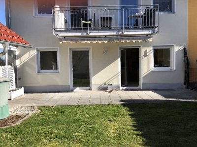 Exklusive 3-Raum-EG-Wohnung mit Garten, Terrasse und Einbauküche in Plattling