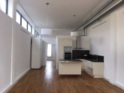 Loft in Trier Innenstadt - moderne 2-Zimmer Wohnung mit 2 Stellplätzen