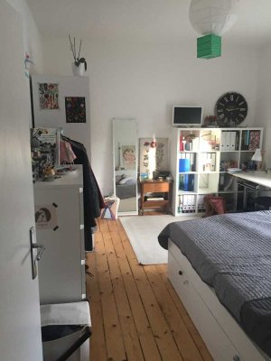 Hübsche, Altbau-Wohnung mit Balkon u. Gartennutzung, zentrale Lage in Wiemelhausen WG-fähig