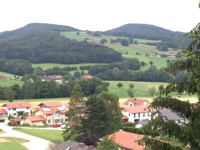 Gepflegte 1-Zi-Wohnung mit Balkon und Einbauküche in Anger