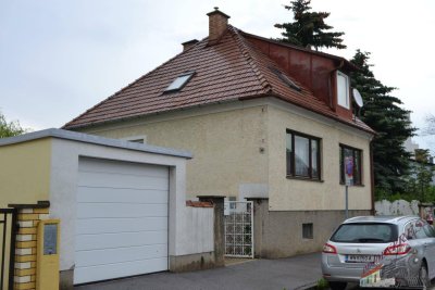 Einfamilienhaus in Wiener Neustadt in sehr guter Lage auch für 2 Familien geeignet