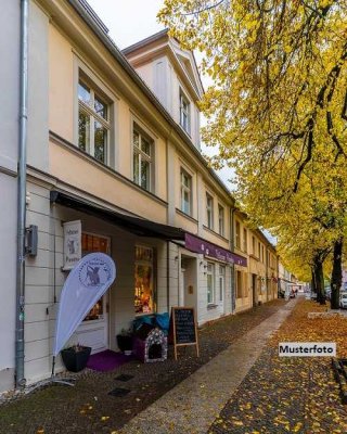 Mehrzweckgebäude mit Dachterrasse