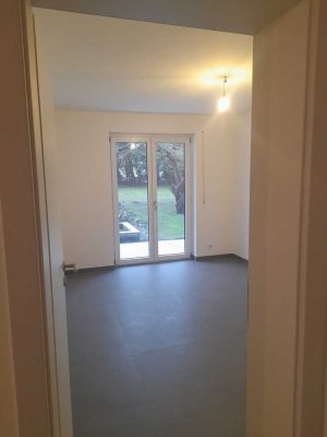 Exklusive 3,5-Raum-Terrassenwohnung/gehobene Ausstattung/Erstbezug nach Komplettsanierung mit Garten