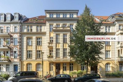 IMMOBERLIN.DE - Charmante Altbauwohnung mit Balkon + Pkw-Stellplatz beim Schlosspark Sanssouci