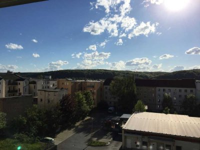 Schöne helle 3-DG-Wohnung mit EBK, Stellplatz & unverbauten Blick zum Stadtwald