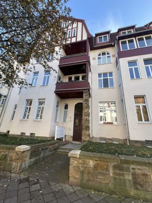 Lichtdurchflutete Maisonette Wohnung in Gründerzeit-Villa mit Balkon