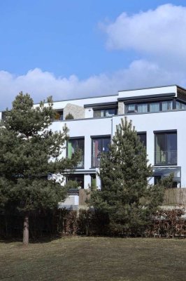 Modernes Terrassenhaus im Nido mit direktem Seeblick - ohne Makler