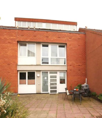 Charmante Maisonette-Wohnung mit Loggia im Reihenhausstil im Herzen von Viersen