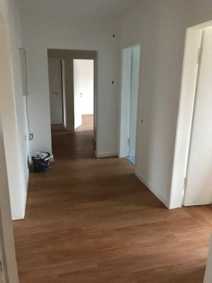 Sanierte 4 Zimmer-DG-Wohnung im Zentrum von Altenkirchen