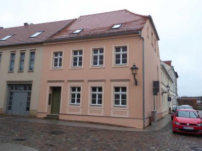 Kernsanierte 2-Raum-Wohnung in Seenähe