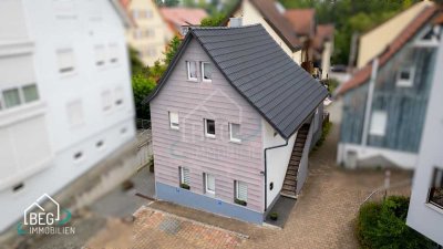 Modernisiertes Zweifamilienhaus in zentraler Lage