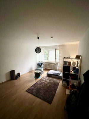 ***Studenten aufgepasst: Helles 1-Zi. Apartment, Pantry-Küche, Stellplatz***