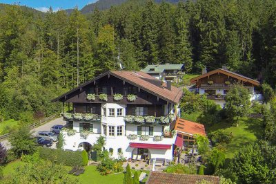 „HAUS IM HAUS“ - ZWEI ETW IN EINEM CHARMANTEN LANDHAUS, KREUTH