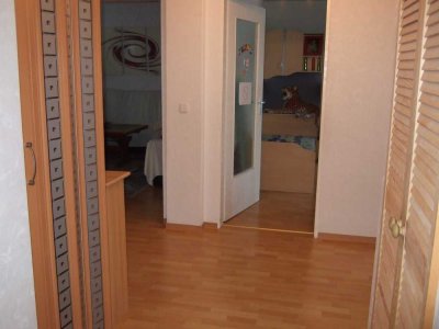 *** Zentral gelegene 3-Zimmer-Wohnung mit EBK und Balkon*** WG-geeignet***