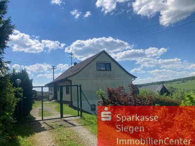 Einfamilienhaus mit Einliegerwohnung auf großem Grundstück in Wilnsdorf-Gernsdorf