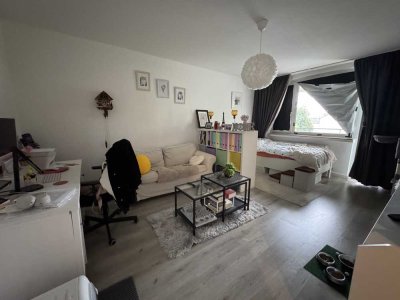 Im Herzen von Oberursel - Modernisierte 2-Zimmer-Wohnung mit Balkon und Aufzug