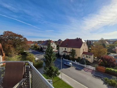 Schöne und gepflegte 3-Zimmer-Wohnung mit Balkon und Einbauküche in Radeberg