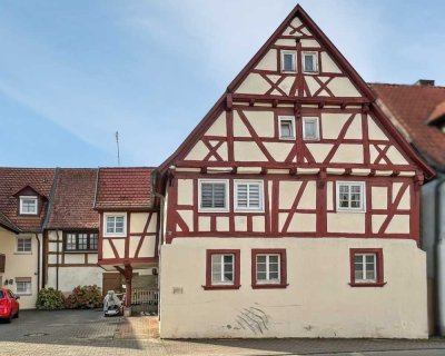 3-Zimmer-Wohnung im historischen Gebäude mit Denkmalschutz in Kraichtal