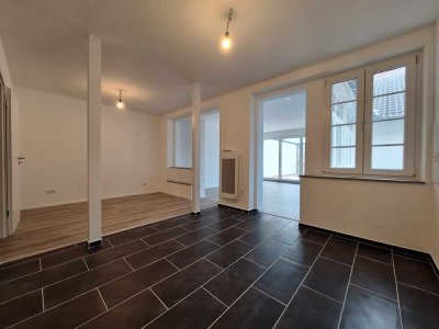 Exklusives Apartment, Erstbezug, neu renoviert, Garage möglich