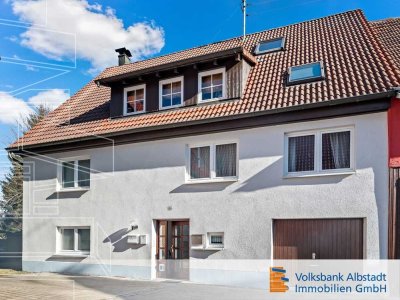 Große 4-Zimmer-Wohnung mit Balkon