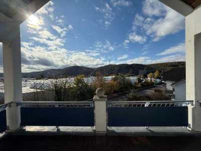 Großzügige Etagenwohnung mit Balkon in Lahnstein zur Miete!
Sofort Verfügbar!