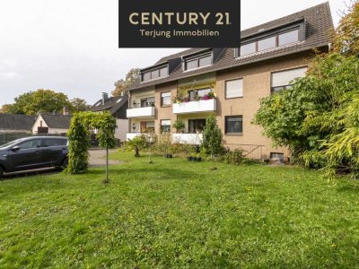 Großzügige Dachgeschosswohnung mit Gartennutzung